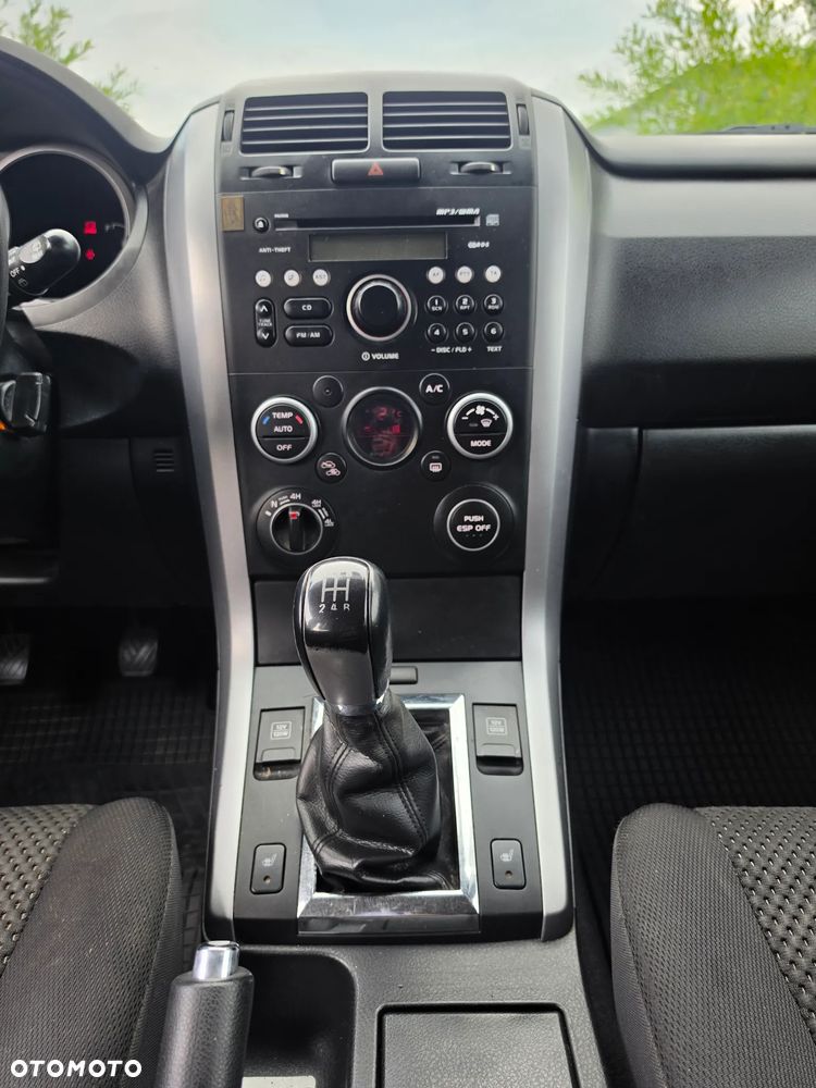 Suzuki Grand Vitara - 27