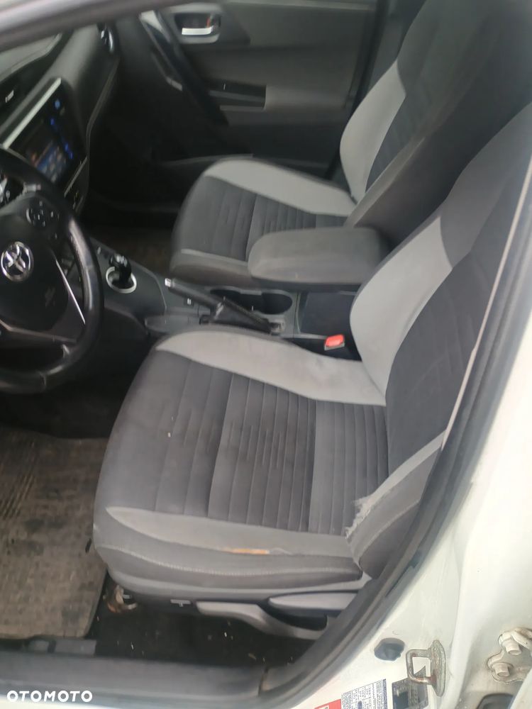 Toyota Auris Hybrid 135 Comfort - 8