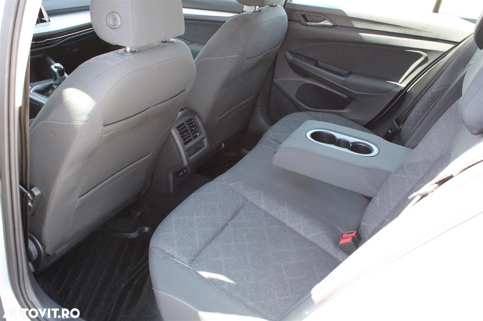 Volkswagen Golf 1.0 TSI Life - 11