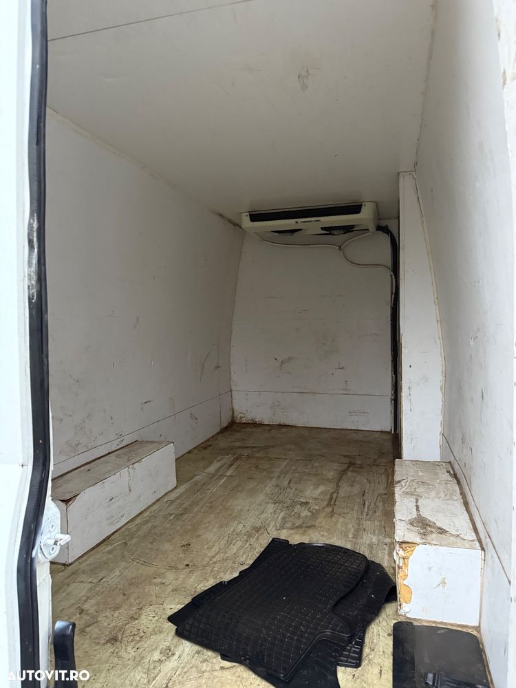 Iveco Daily 35c 130 Frigorific Frigo 2017 duba izoterma Fără Rugina Fără Probleme AC Navi Led 35s13 Unic Proprietar de noua luata din reprezentanța iveco România 2 bucati 9500 euro - 27