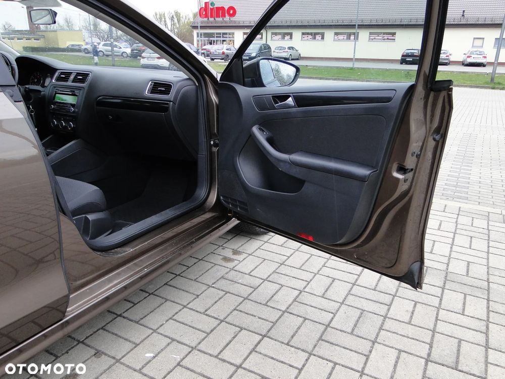 Volkswagen Jetta 1.2 TSI Comfortline - 22