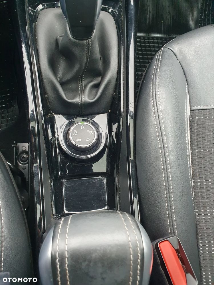 Peugeot 2008 1.6 VTi Active - 17