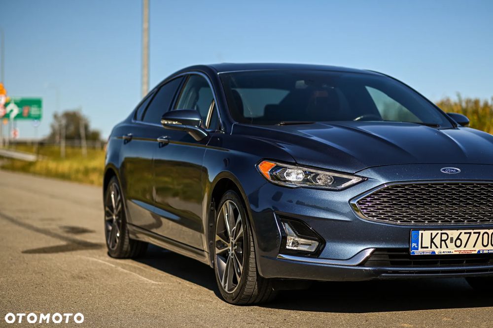 Ford Fusion - 16