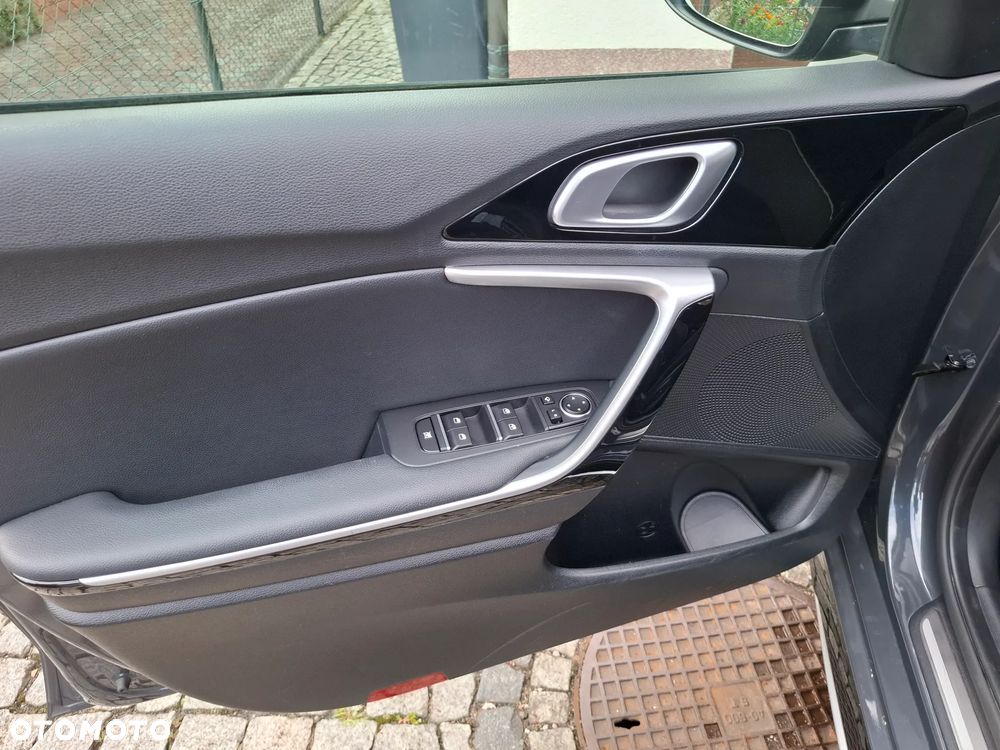 Kia ProCeed - 35