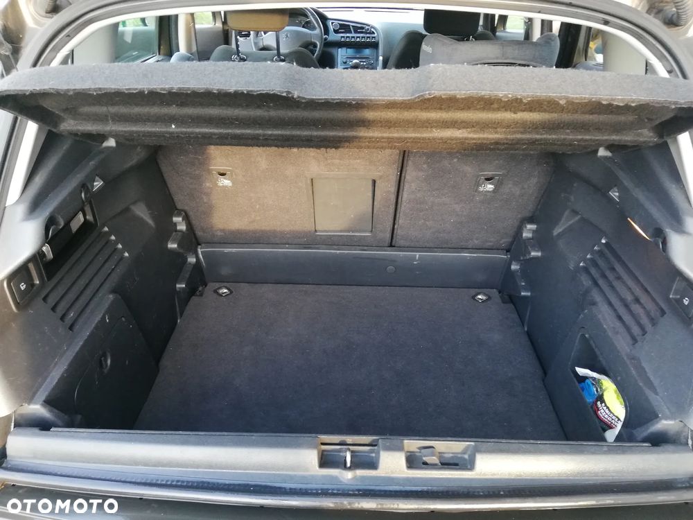 Peugeot 3008 1.6 Premium+ - 11