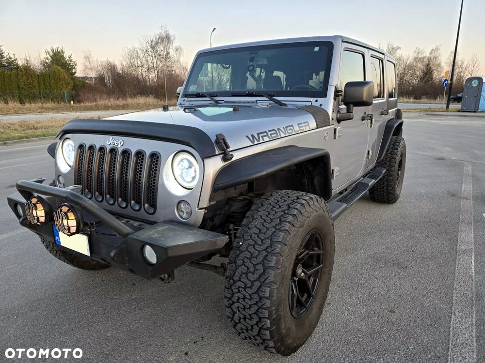 Jeep Wrangler 3.6 Unlim Sahara - 6