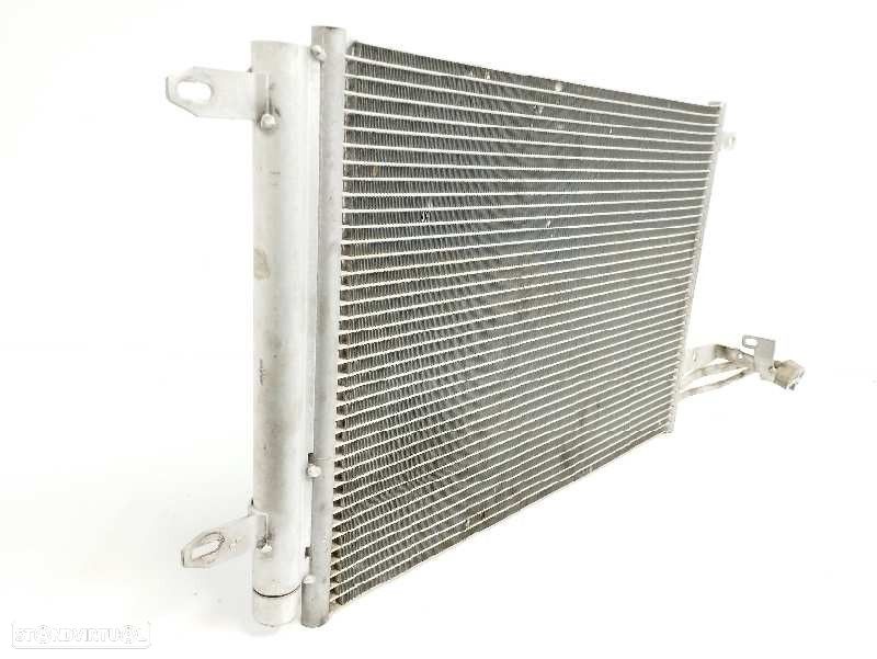 CONDENSADOR / RADIADOR AR CONDICIONADO SKODA OCTAVIA II 2006 -1K0820411P - 2