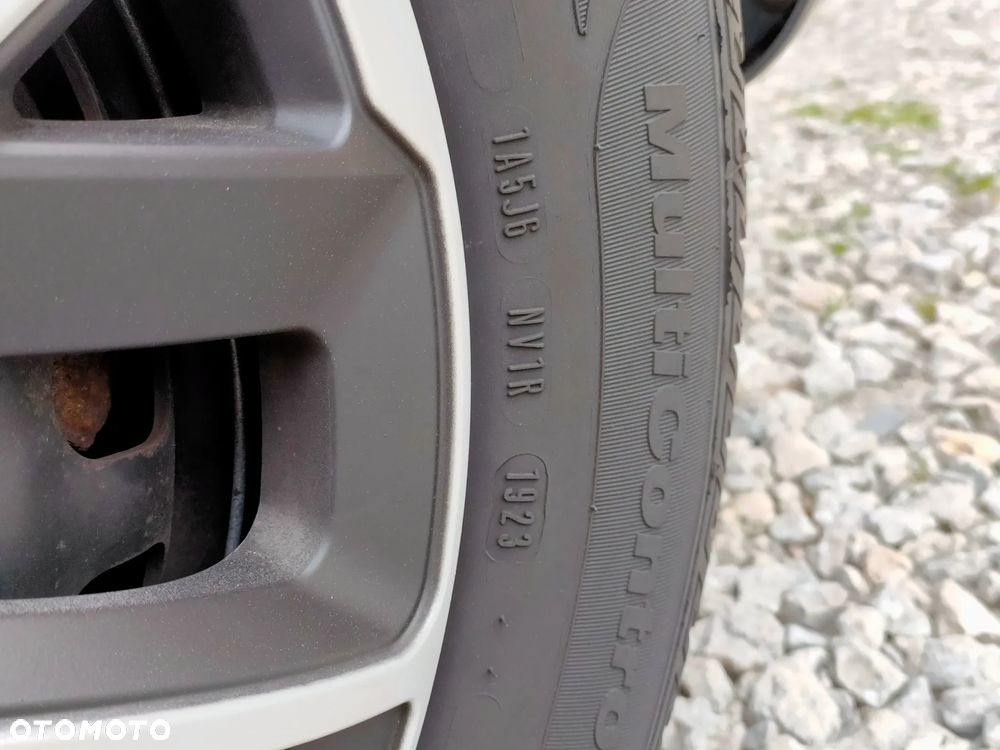 Opel Corsa 1.4 16V Active - 26