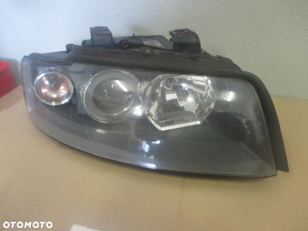 lampa prawa Audia A4 B6 XENON  Valeo Europa 8E0941004 - 1
