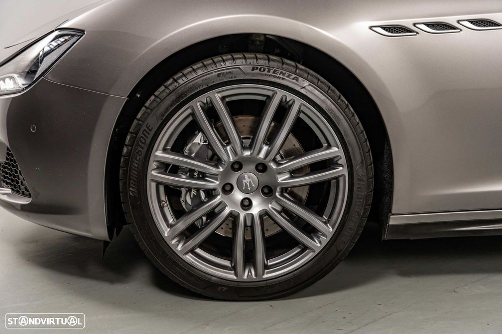 Maserati Ghibli 3.0 V6 GranLusso - 24