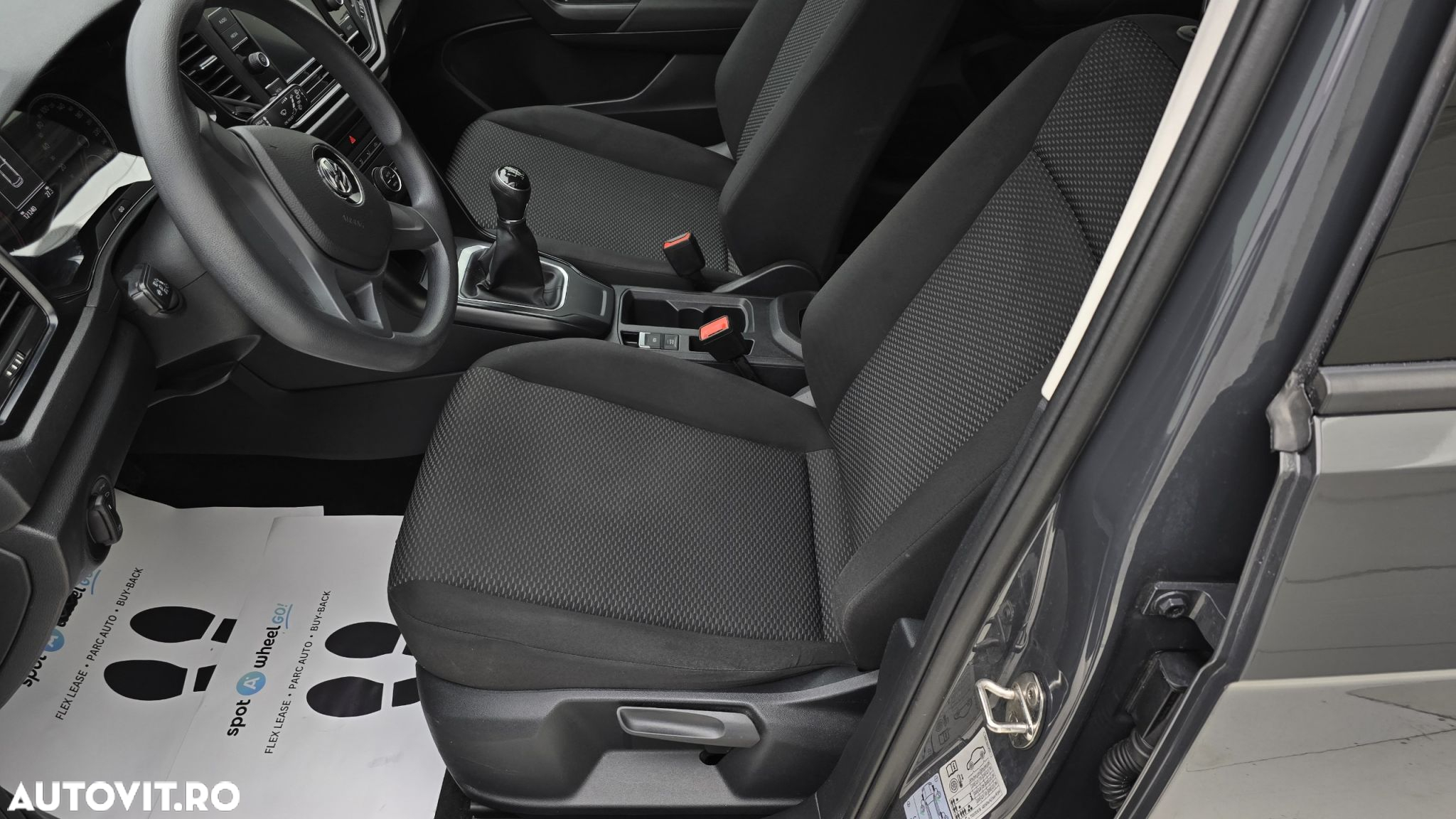 Volkswagen T-ROC 1.6 TDI Base - 12