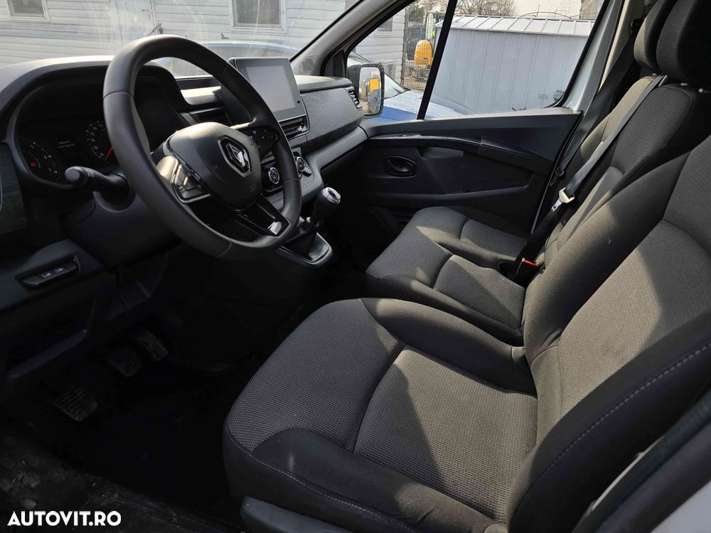 Renault Trafic - 8