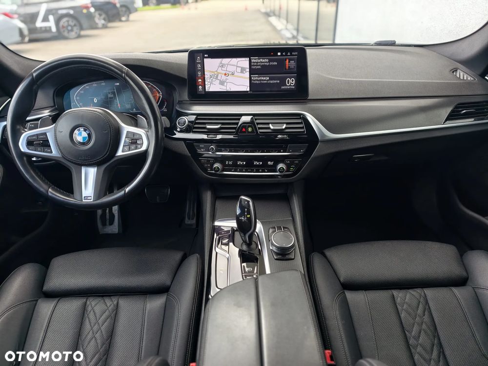 BMW Seria 5 520d xDrive M Sport sport - 6