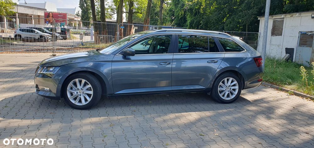 Skoda Superb 1.6 TDI Style DSG - 3