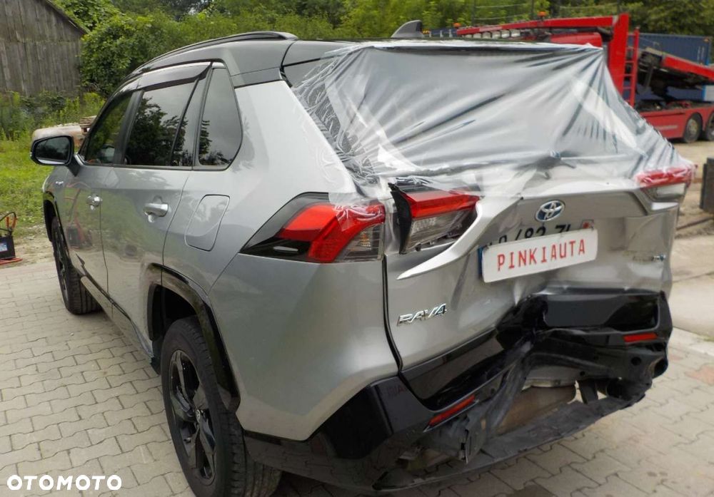 Toyota RAV4 - 8