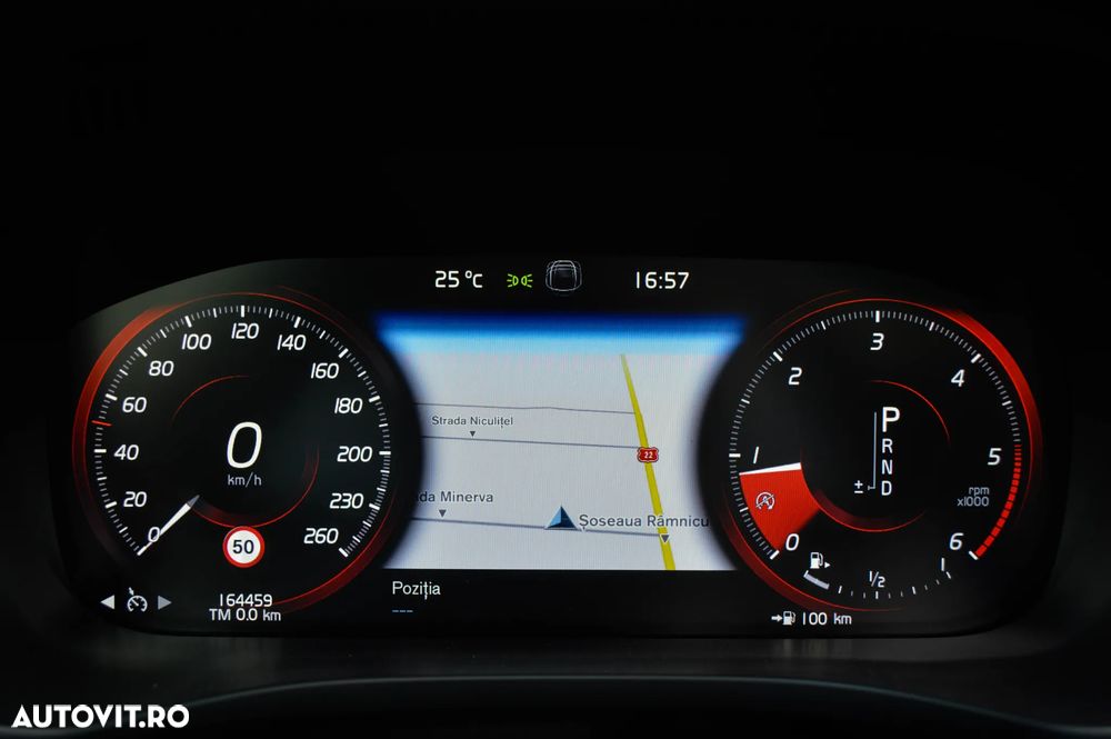 Volvo XC 60 D5 AWD R-Design - 7