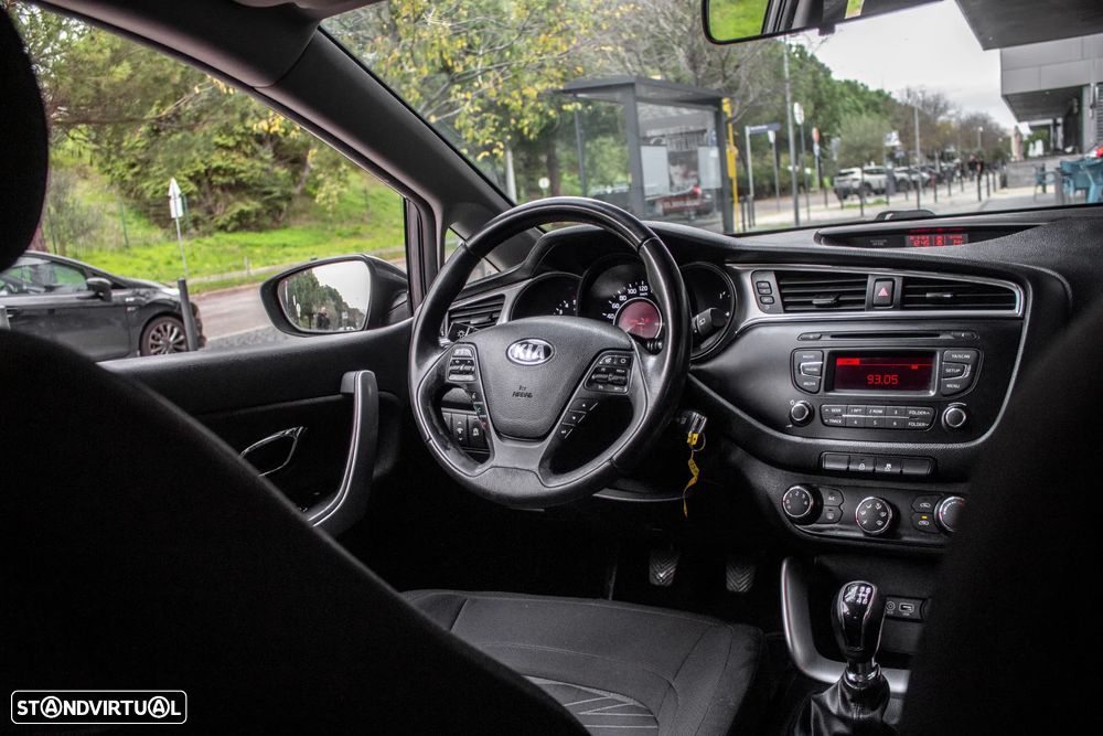 Kia Ceed SW 1.6 CRDi LX - 27