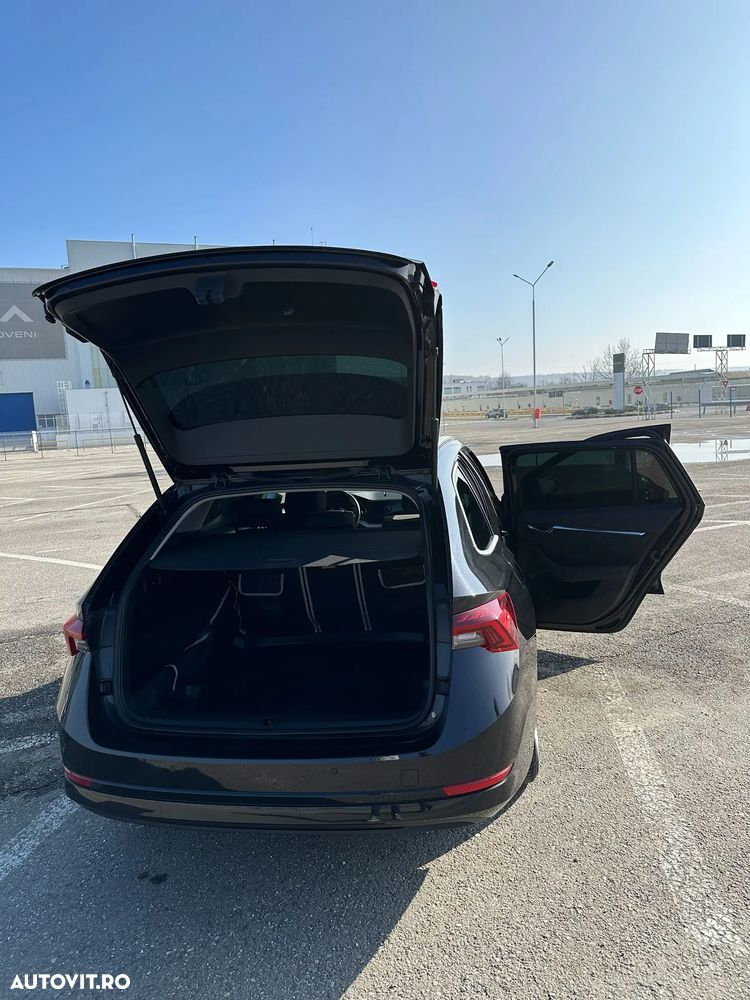 Skoda Octavia 2.0 TDI DSG Ambition - 10