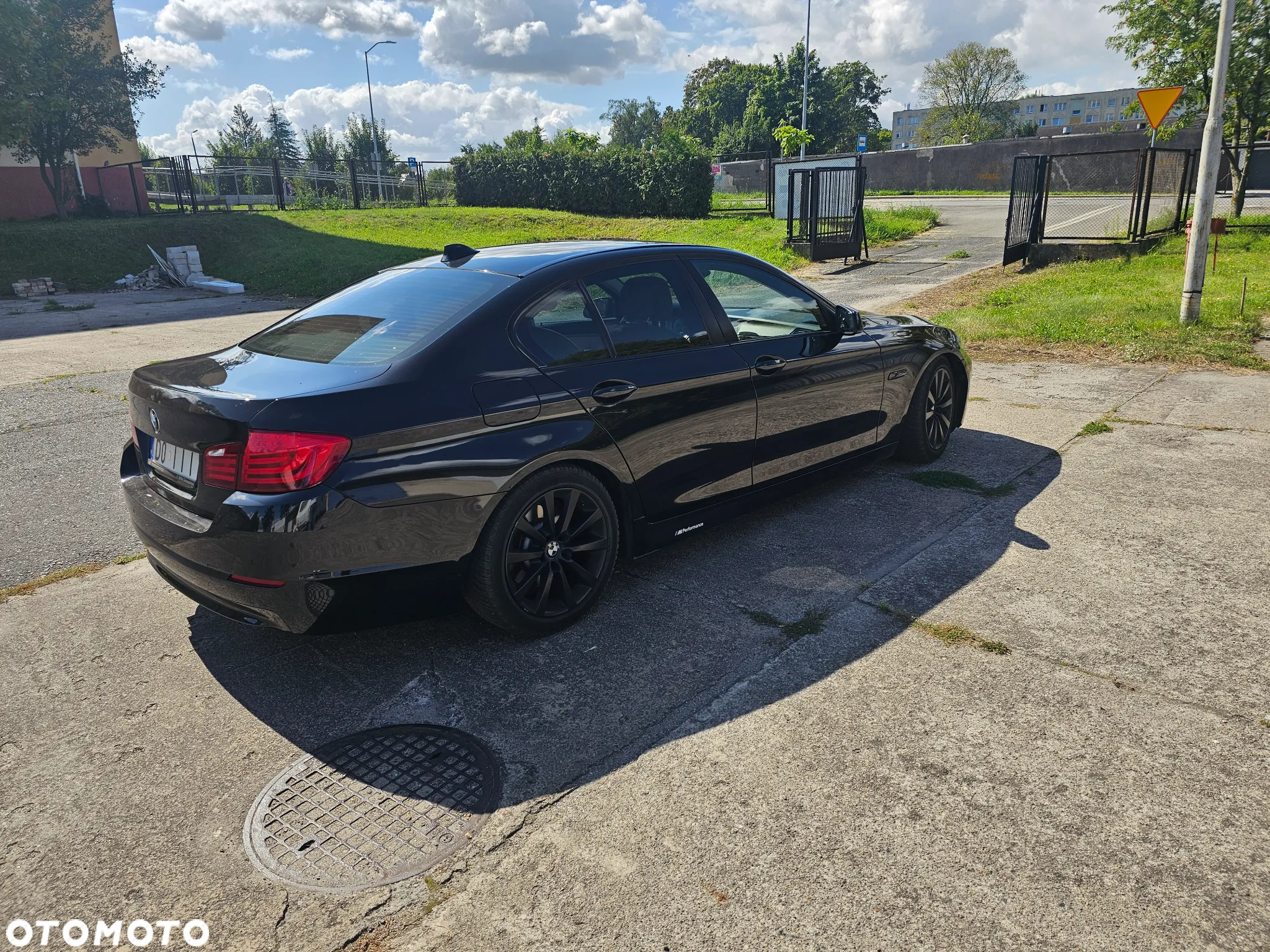 BMW Seria 5 523i - 7