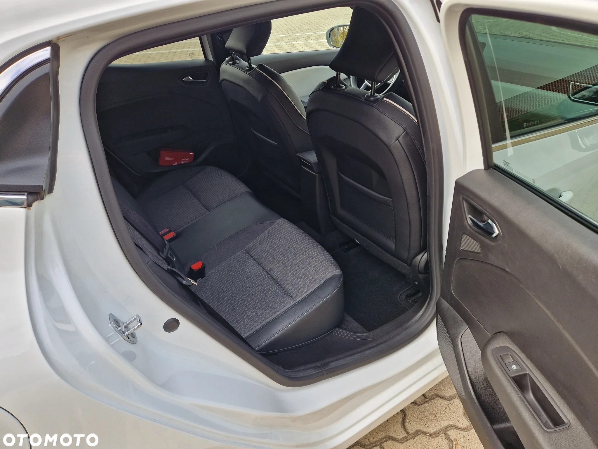 Renault Clio 1.3 TCe Techno - 14