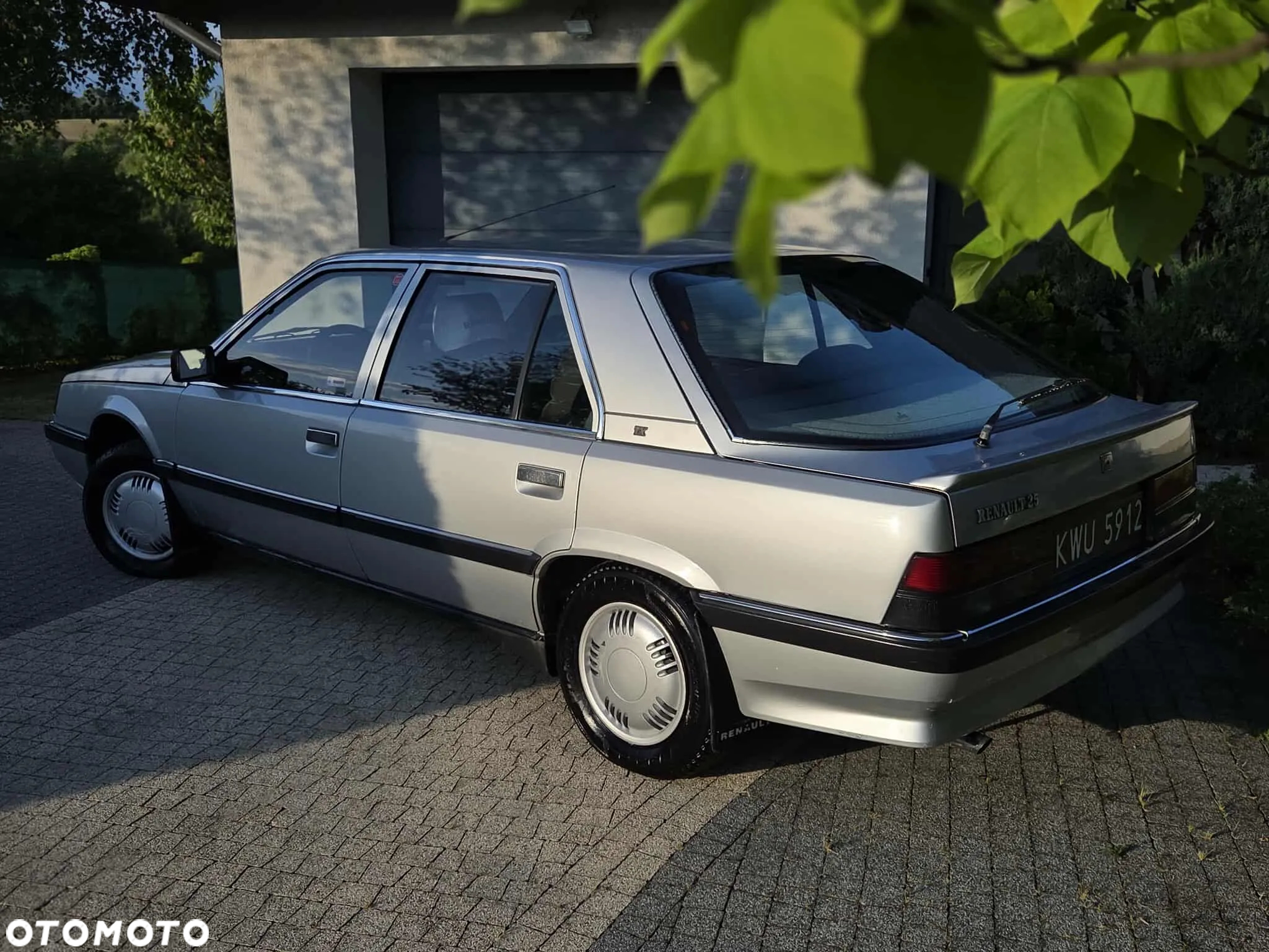 Renault 25 - 13