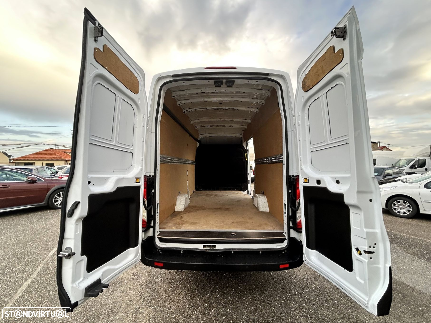Ford Transit 470 L4 2.2 TDCi H3 Ambiente - 26
