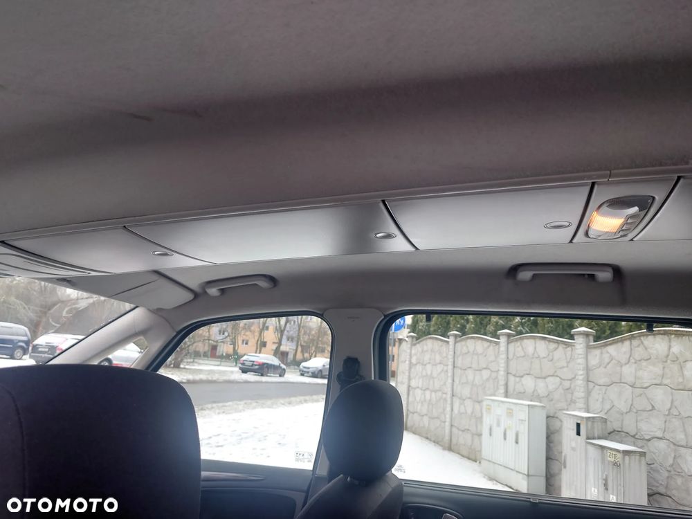 Ford Galaxy 2.0 TDCi Ghia - 16