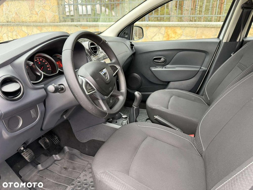Dacia Sandero 1.2 16V Laureate - 11