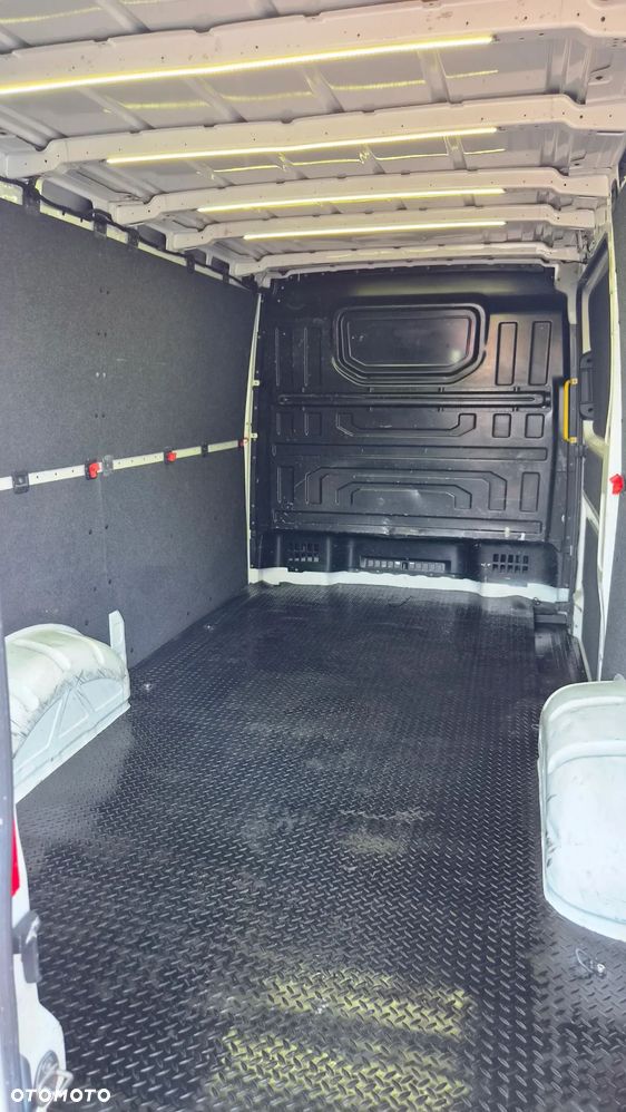 Volkswagen Crafter - 24