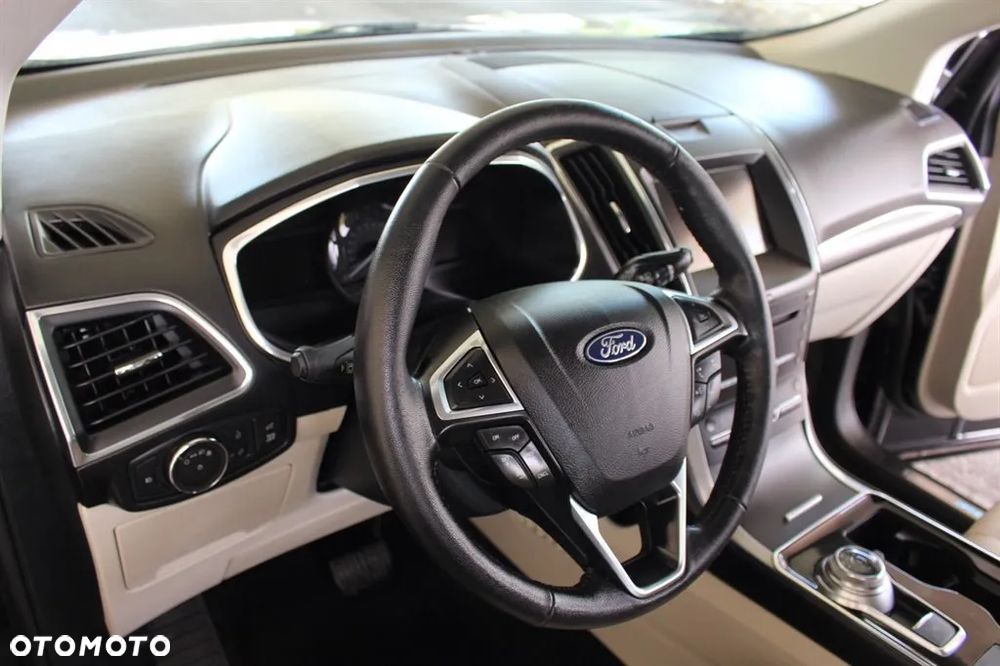 Ford Edge - 12