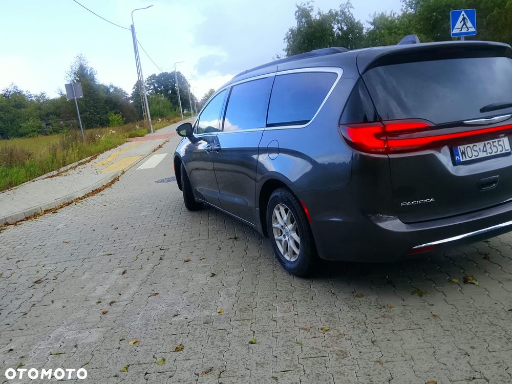 Chrysler Pacifica - 10