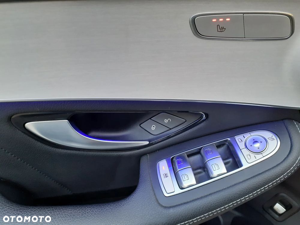 Mercedes-Benz GLC 200 4Matic 9G-TRONIC AMG Line - 19