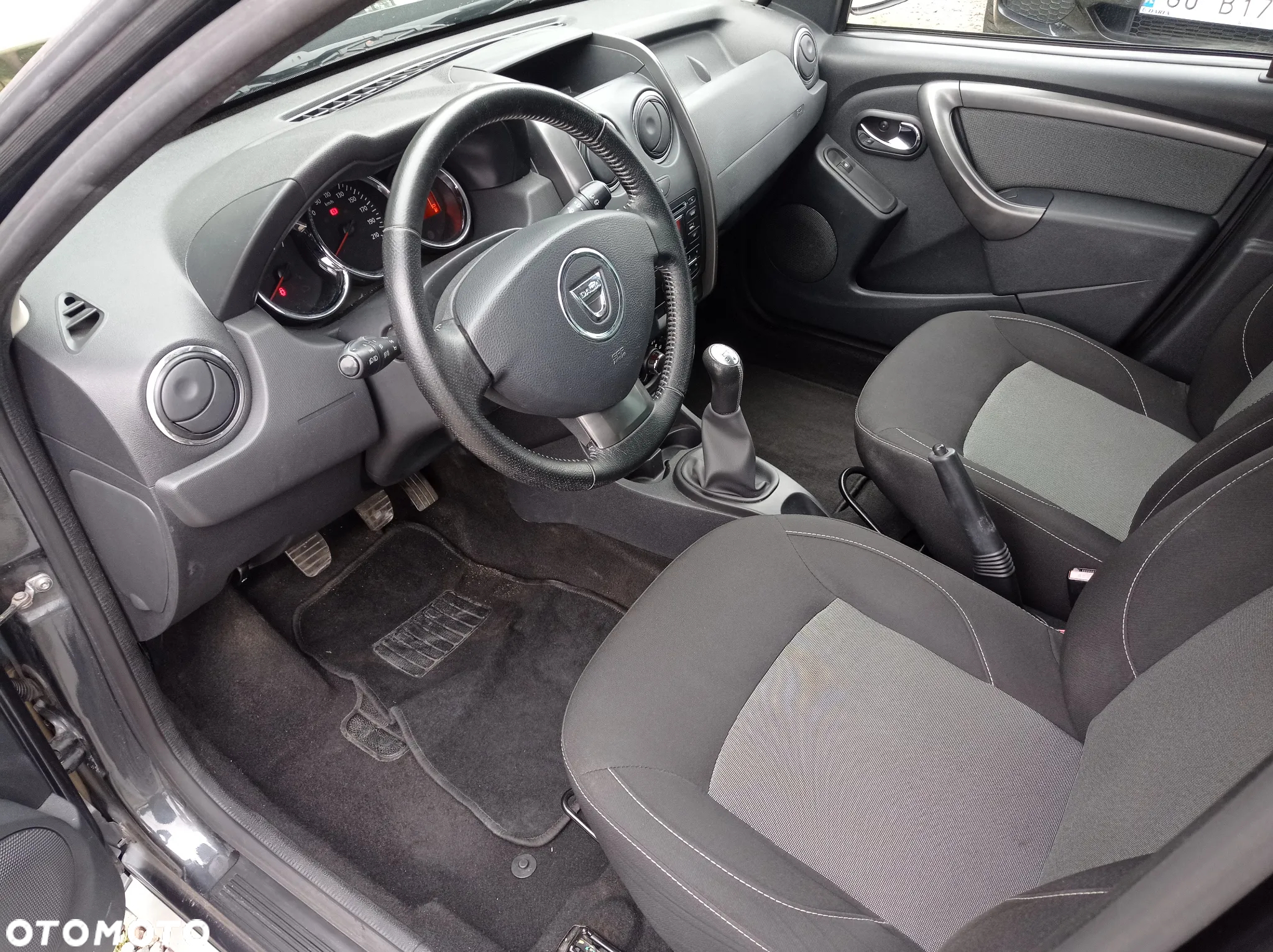 Dacia Duster 1.6 SCe Ambiance S&S - 8