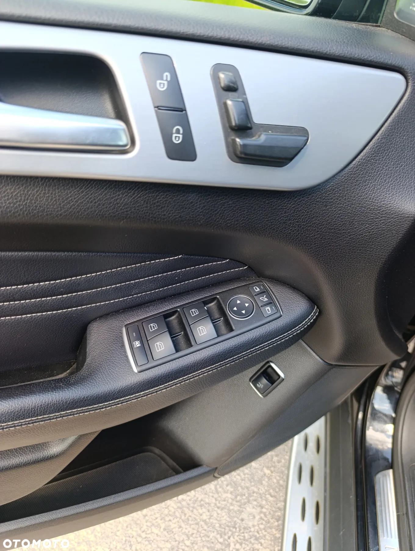 Mercedes-Benz ML 350 BlueTec 4-Matic - 29