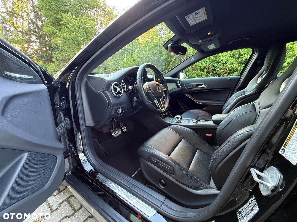 Mercedes-Benz GLA 45 AMG 4-Matic - 12