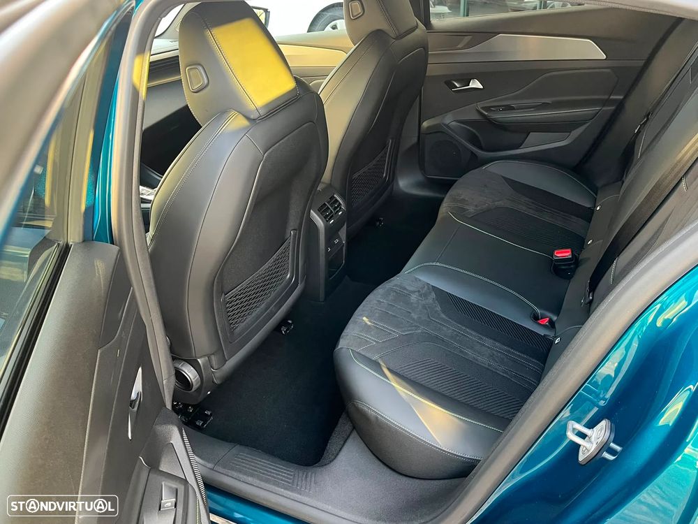 Peugeot 408 1.6 Hybrid GT e-EAT8 - 45