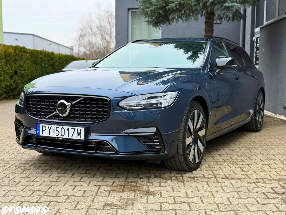 Volvo V90 T6 AWD Plug-In Hybrid Plus Dark - 2