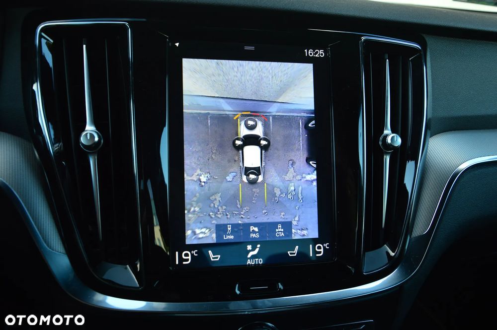 Volvo S60 T4 R-Design - 27