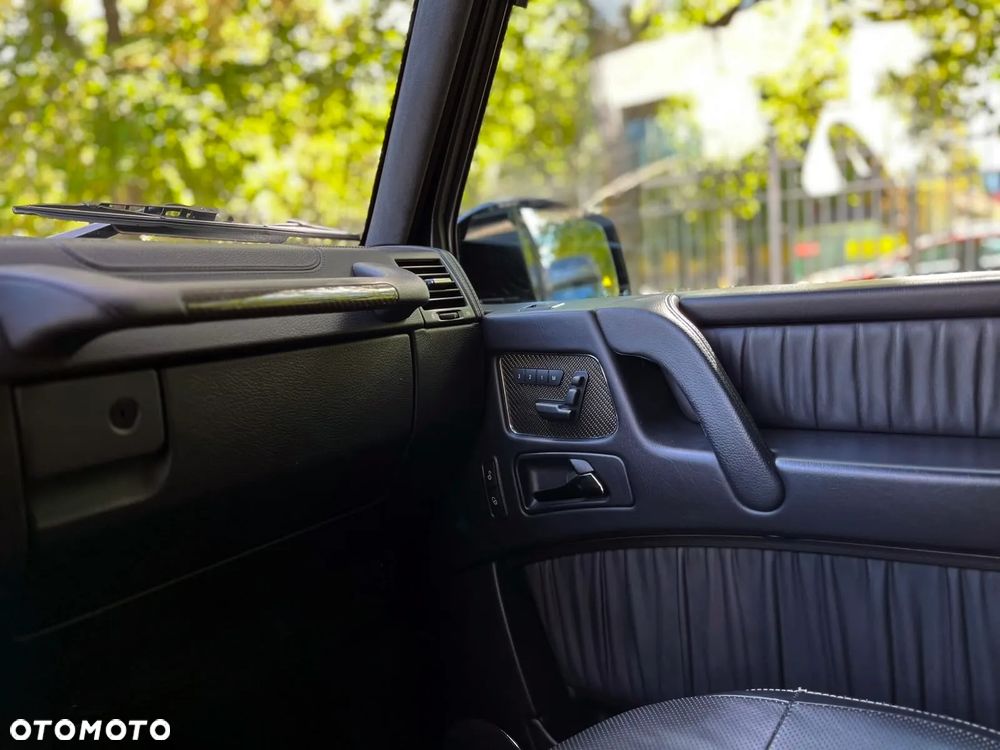 Mercedes-Benz Klasa G 63 AMG AMG SPEEDSHIFT 7G-TRONIC - 28