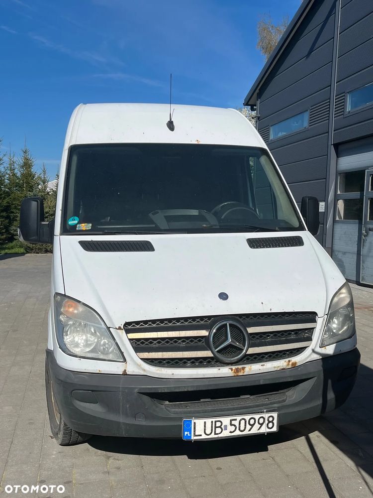 Mercedes-Benz Sprinter - 2