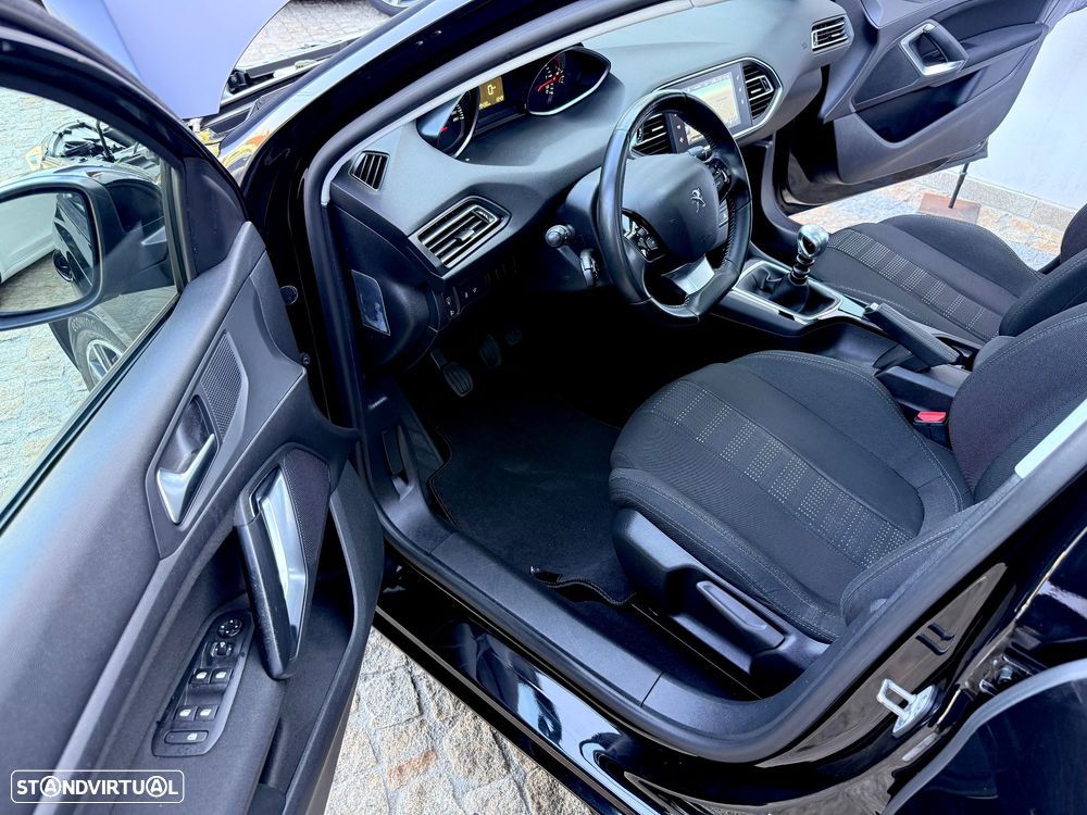 Peugeot 308 SW BlueHDi 120 Stop & Start Style - 37