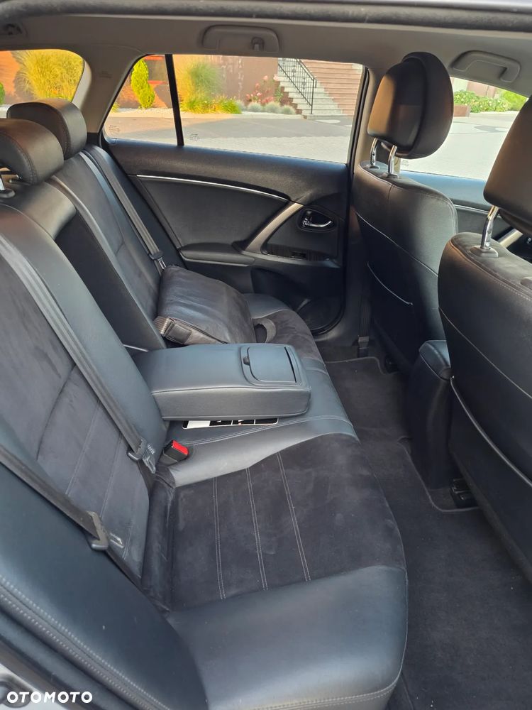 Toyota Avensis 2.0 D-4D Style - 39