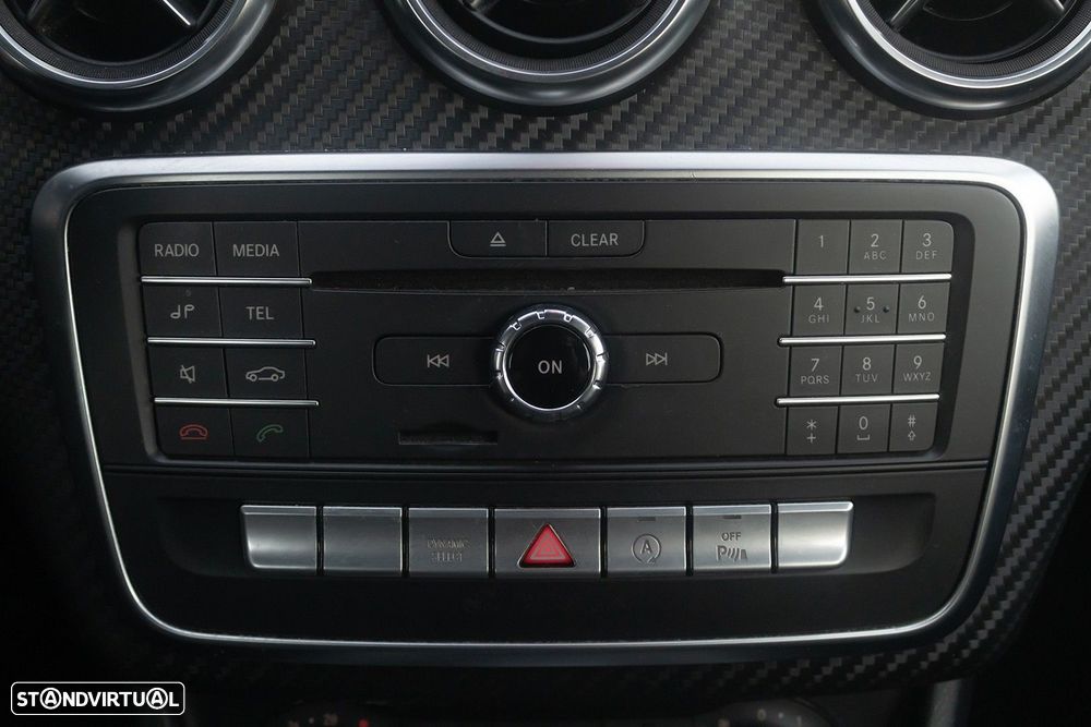 Mercedes-Benz A 180 d AMG Line - 11