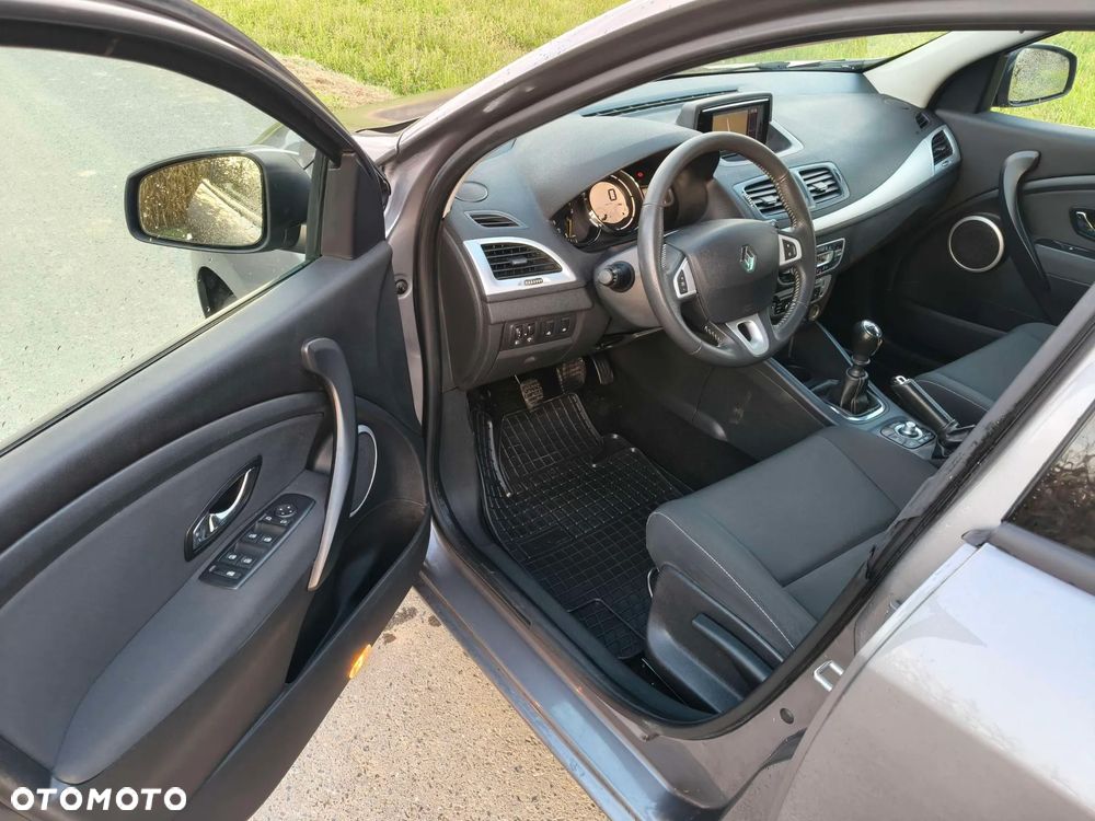 Renault Megane Grandtour ENERGY TCe 115 Start & Stop Authentique - 9