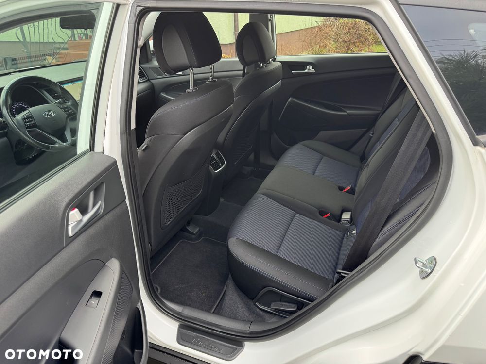 Hyundai Tucson 1.6 GDI BlueDrive Style 2WD - 21