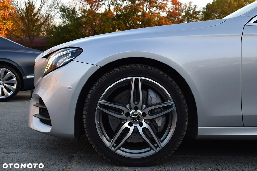 Mercedes-Benz Klasa E 400 d 4-Matic 9G-TRONIC - 25