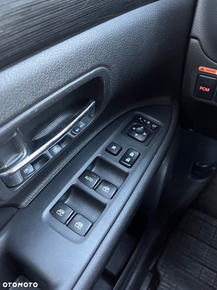 Mitsubishi Outlander - 36