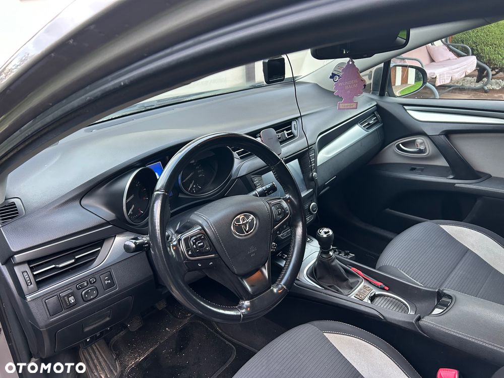 Toyota Avensis 1.8 Prestige - 11