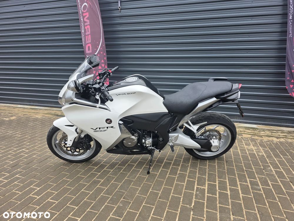 Honda VFR - 5
