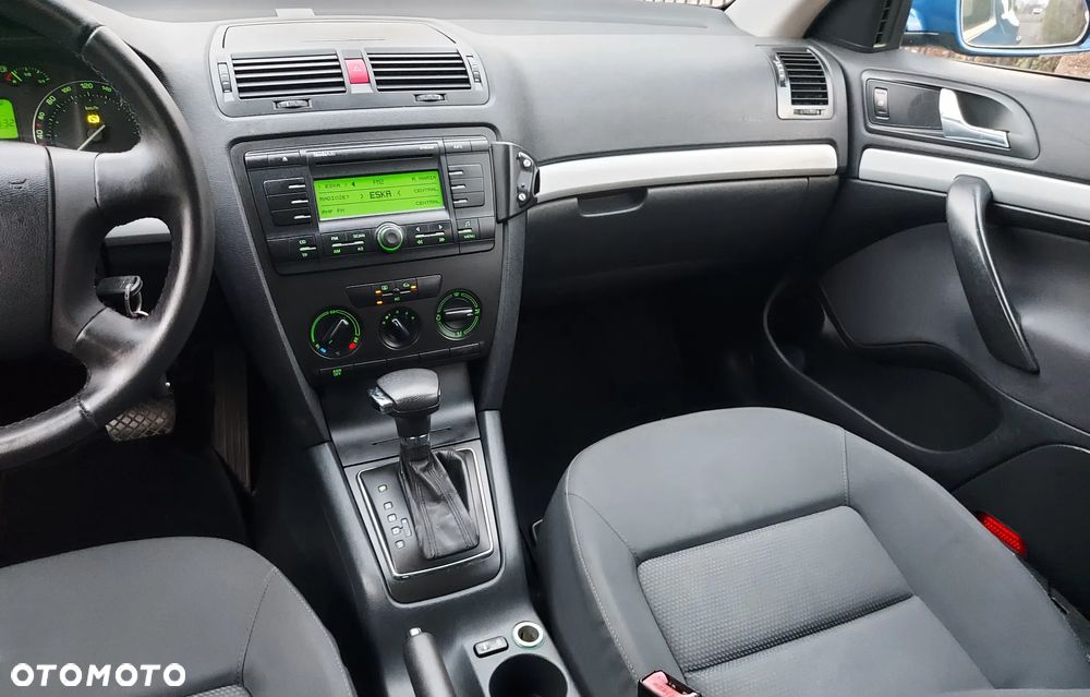 Skoda Octavia 1.6 Automatik Team Edition - 35